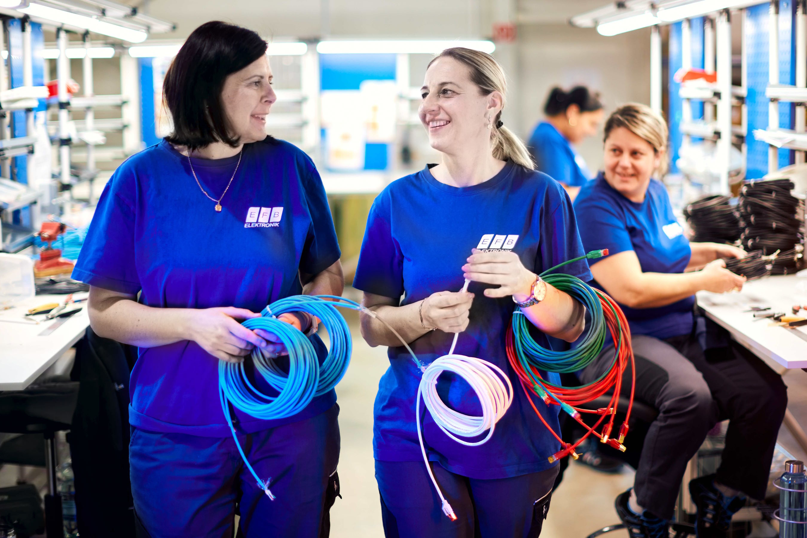 Váš partner pre káblové zostavy a individuálne riešenia