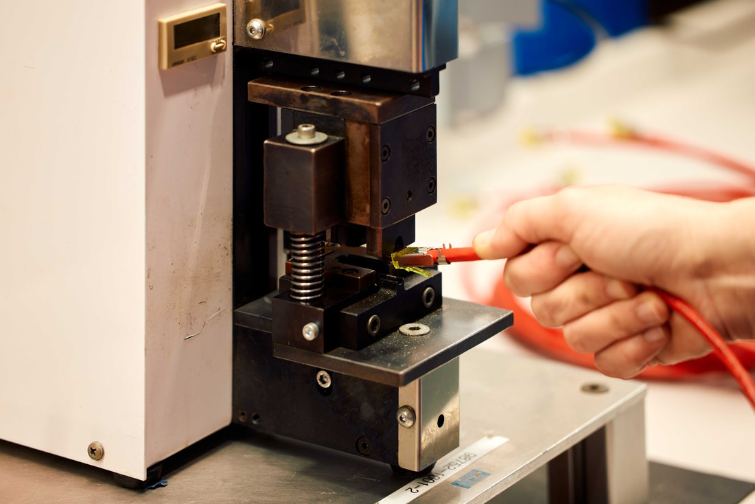 Technológie a postupy pri výrobe káblových zväzkov